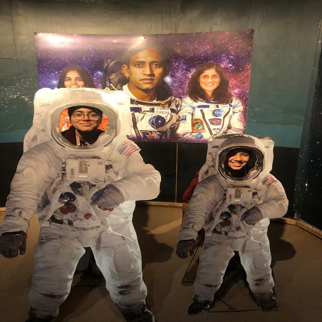 Class 8 views the cosmos at Nehru Planetarium