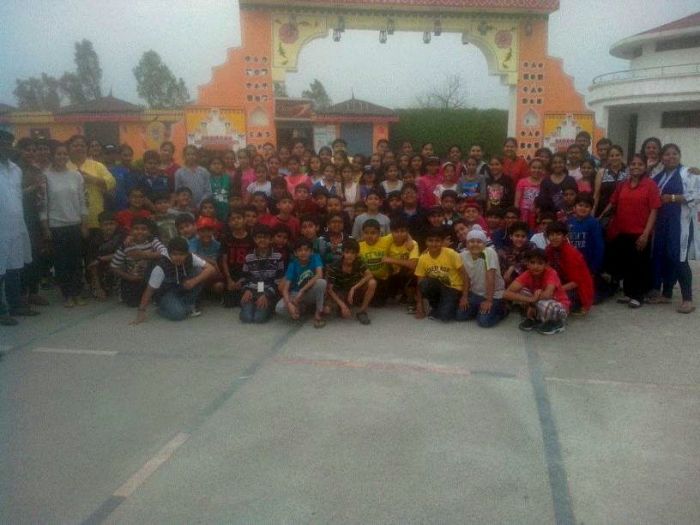 Term-end trip to Jim Corbett, classes 5 and 6.