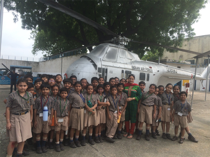Excursion to the Air Force Museum, class 4