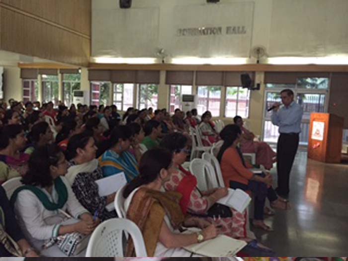 Teacher workshop on ' Teacher Effectiveness and Motivating School Children'