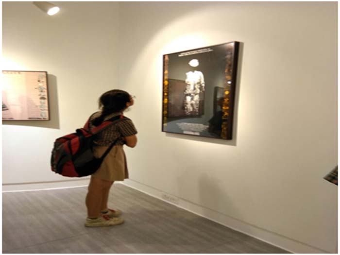 Photo Panel Exhibition  Sagashteimasu in Hindi at Japan Foundation