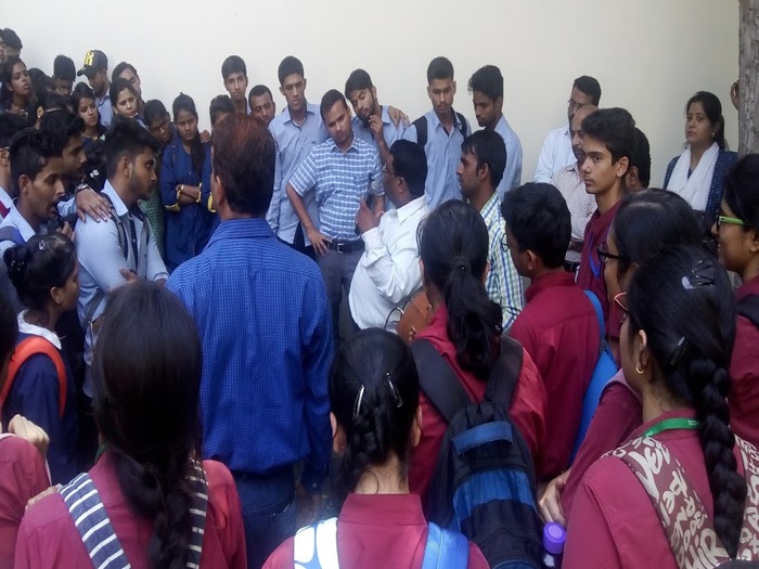 Visit to the Central Road Research Institute