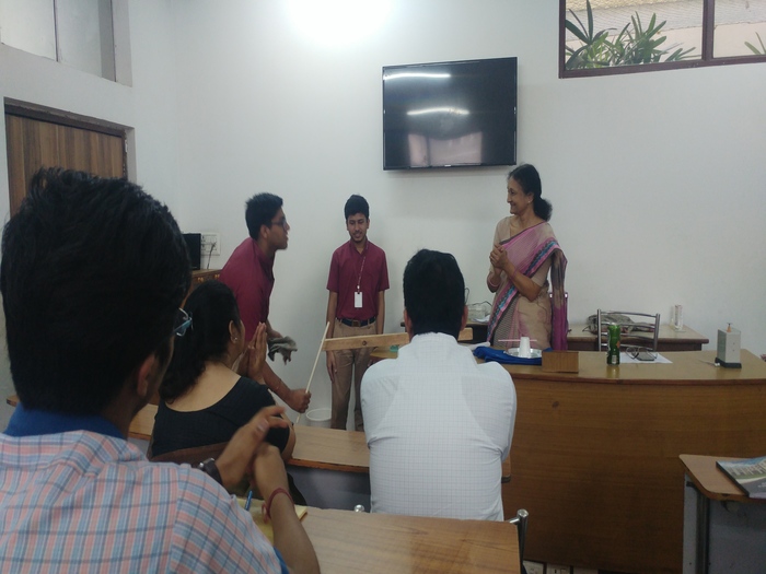Physics workshop for senior students