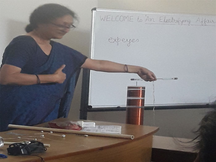 Physics workshop at the National Science Centre