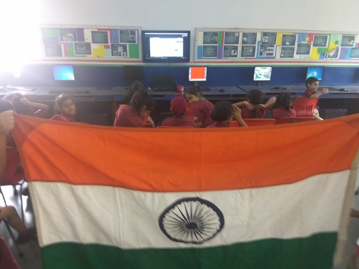 Class 1A interacts on Skype with peers in Serbia