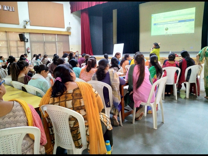 Teacher workshop on Skype classrooms