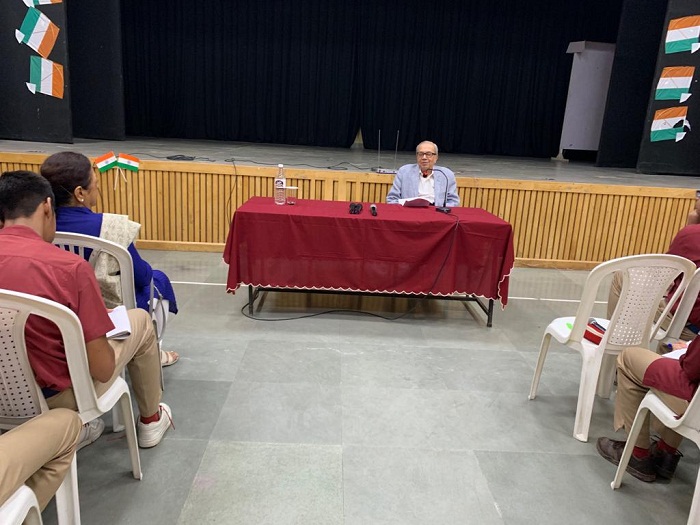 Classes 9 and 10 interacts with School chairman, Mr Goradia on the problems of Hindi as the national language