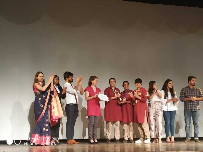 Top quiz honours at  Vyaktitva-inter school psycho-socio competition