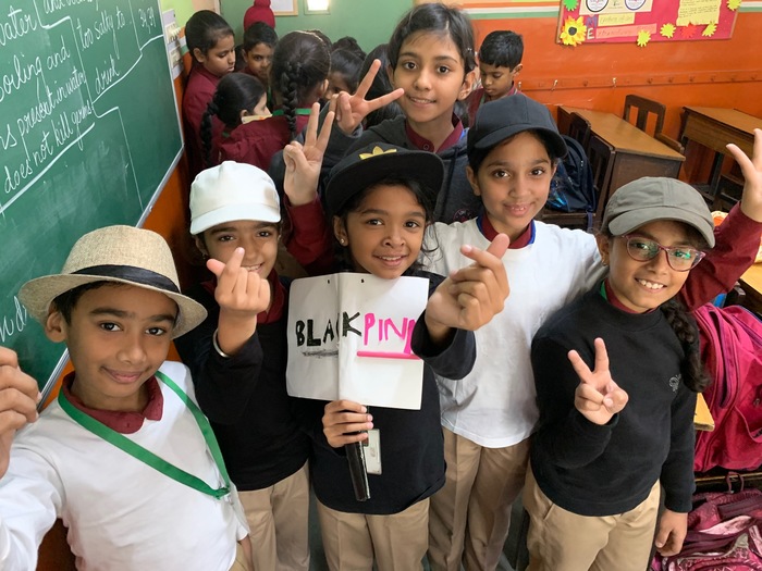 Class 4E A musical interface with peers in a South Korean school
