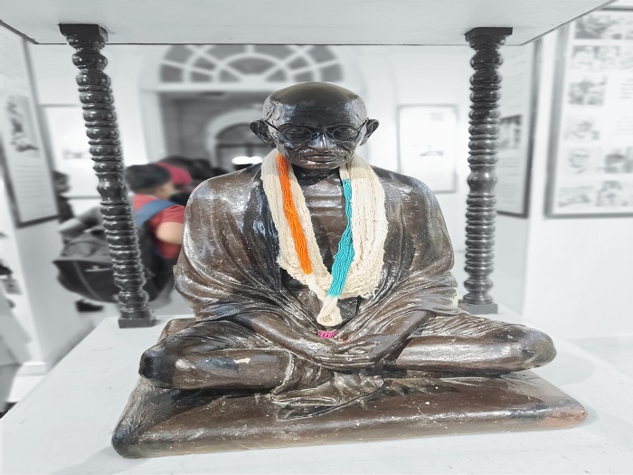 Class 4 visits Gandhi Smriti